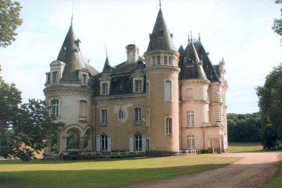 Château du Repaire Parc extérieur et chateau à Vigeois en Corrèze