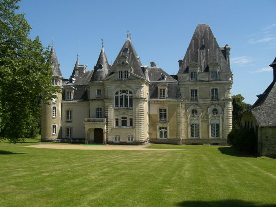 Château du Repaire Parc extérieur et chateau à Vigeois en Corrèze
